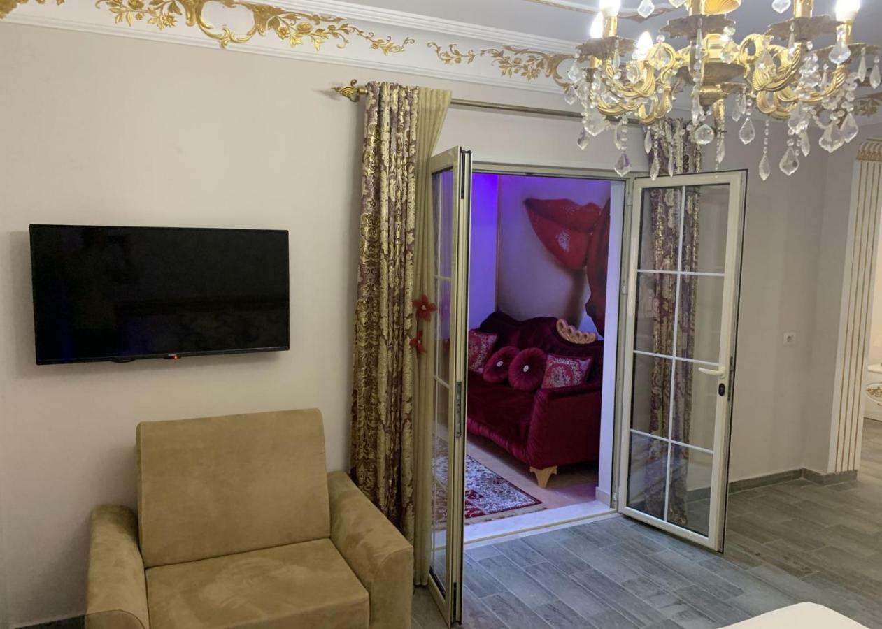 Hotel Antalya - Beach Durrës Extérieur photo