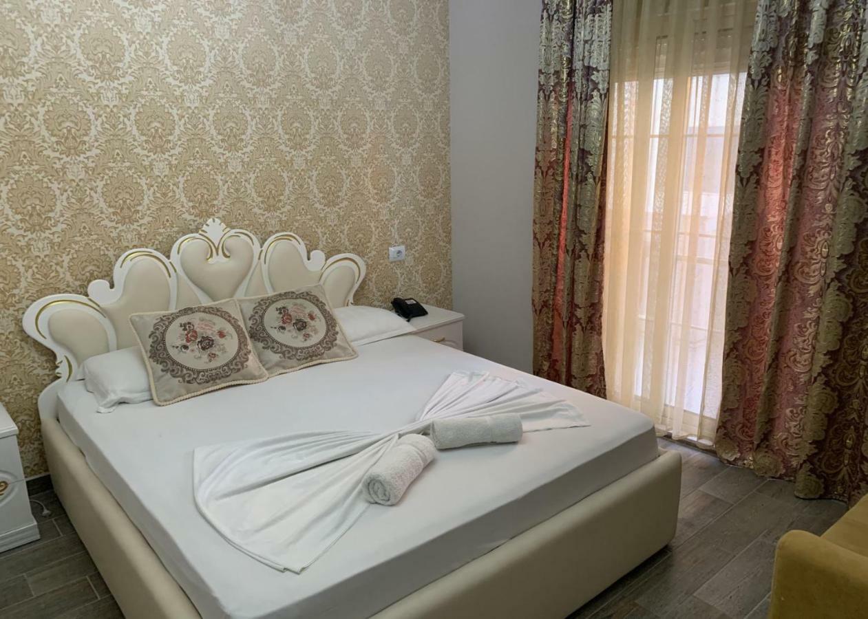 Hotel Antalya - Beach Durrës Extérieur photo