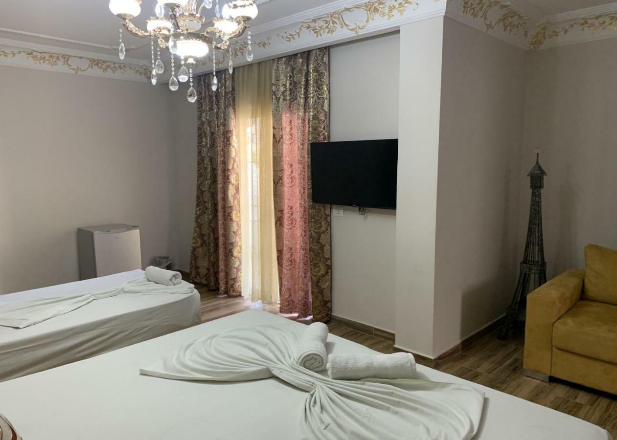 Hotel Antalya - Beach Durrës Extérieur photo