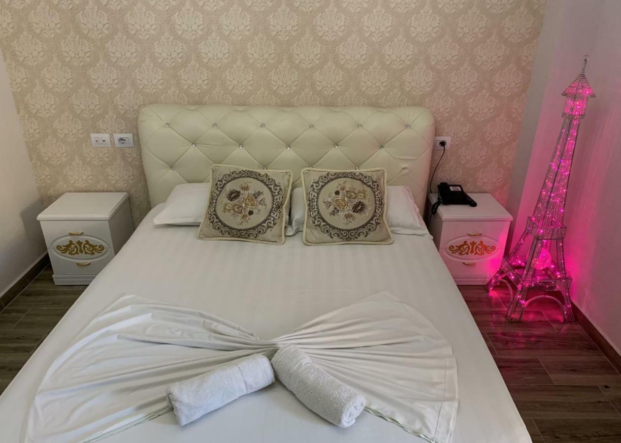 Hotel Antalya - Beach Durrës Extérieur photo