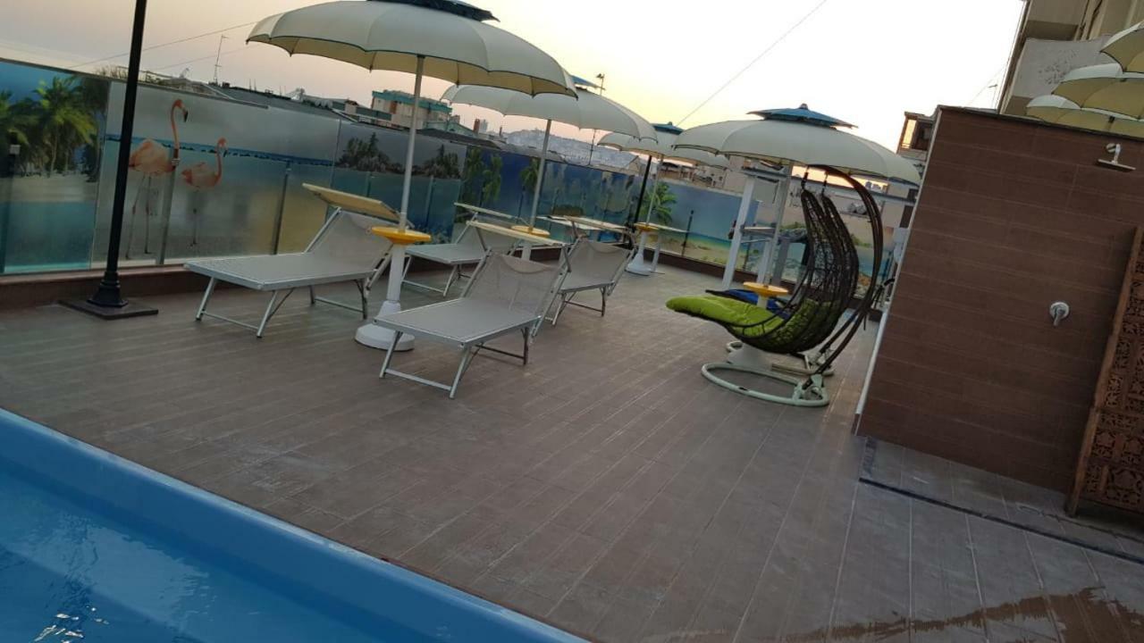 Hotel Antalya - Beach Durrës Extérieur photo